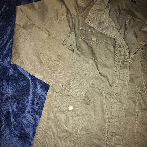Cargo Jacket - Picture 3 of 5